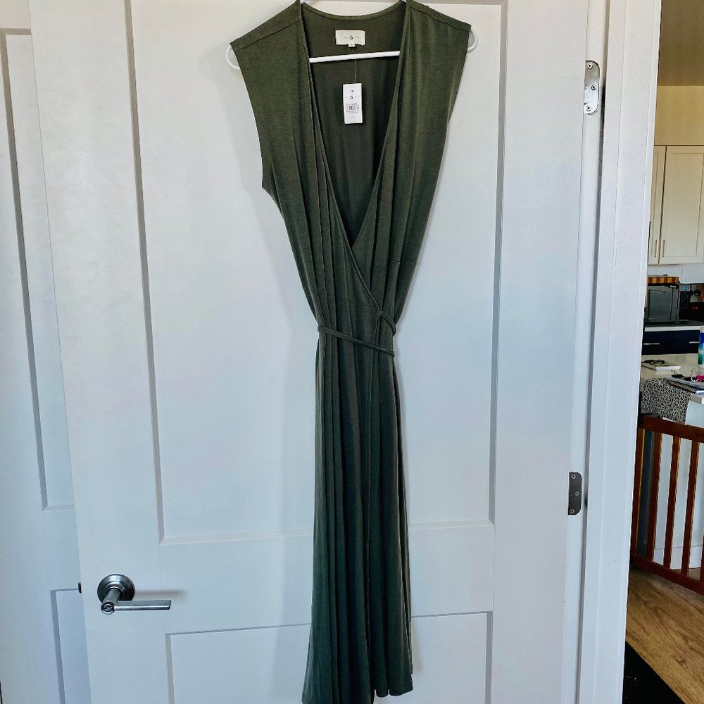 Lou & Grey LOFT  Soft Jersey Crossover Midi Dress